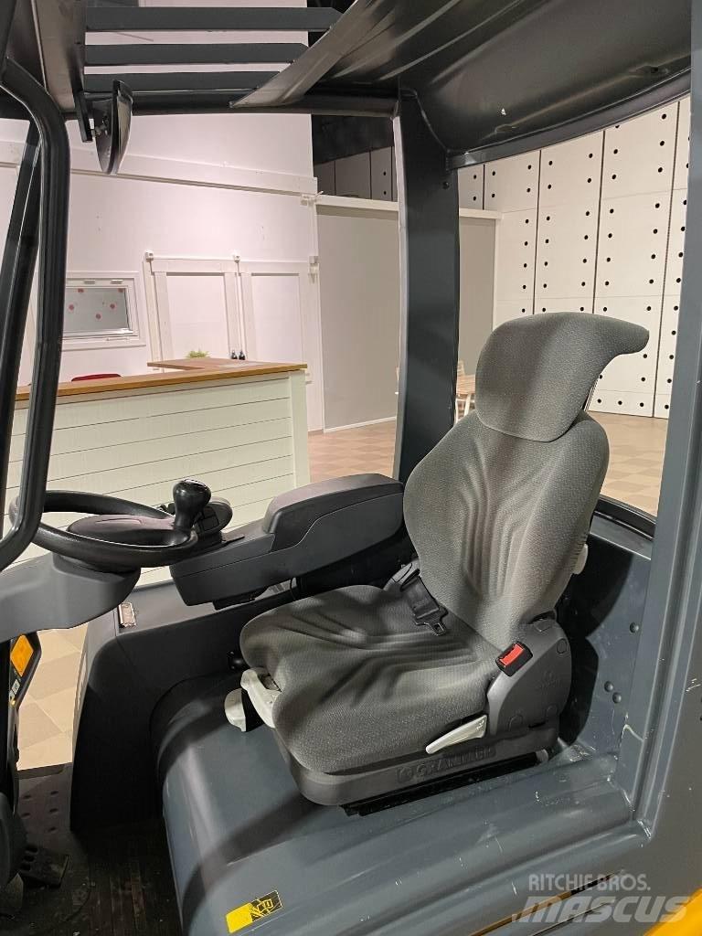 Jungheinrich EFG 213 Electric Forklifts