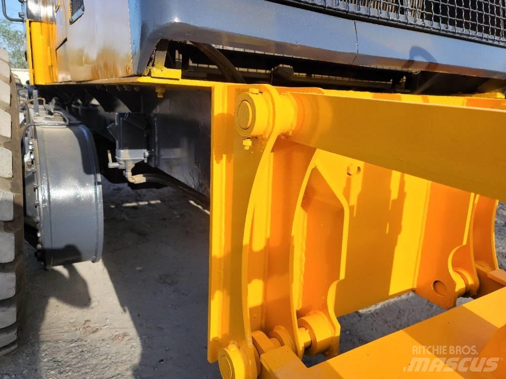 XCMG GR 180 Motor Graders
