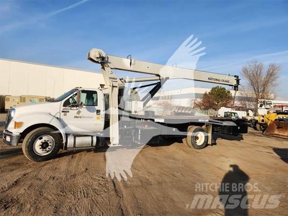 National 571E2 Boom / Crane / Bucket Trucks