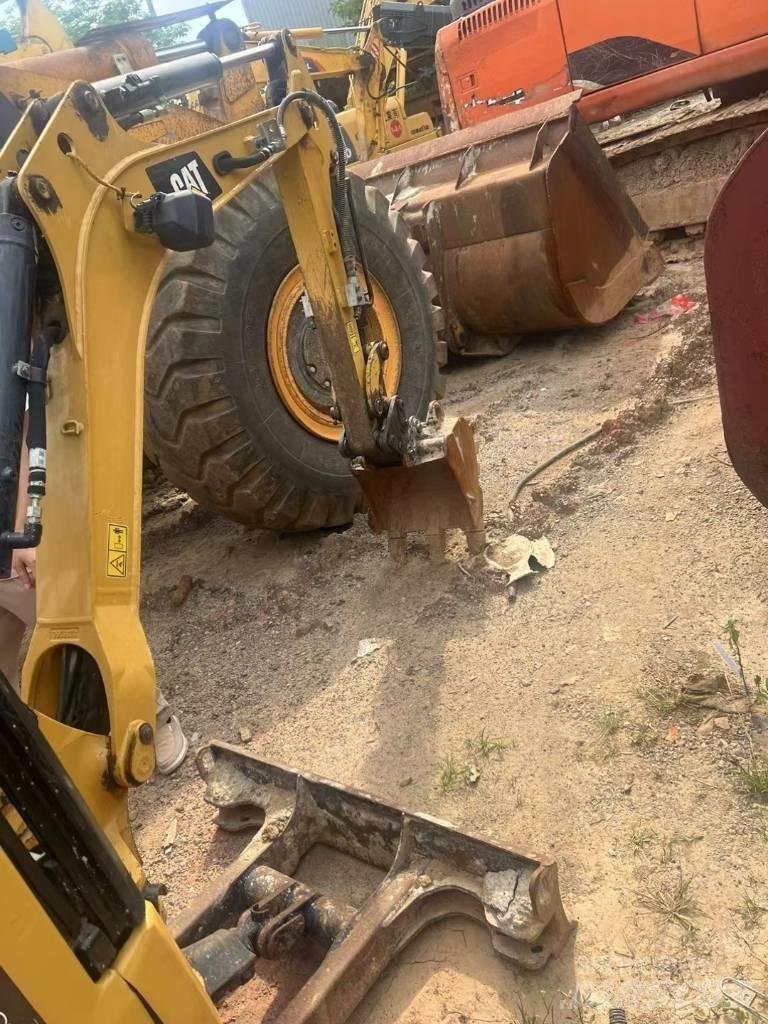CAT 301.7 Mini Excavators <7t (Mini Diggers)