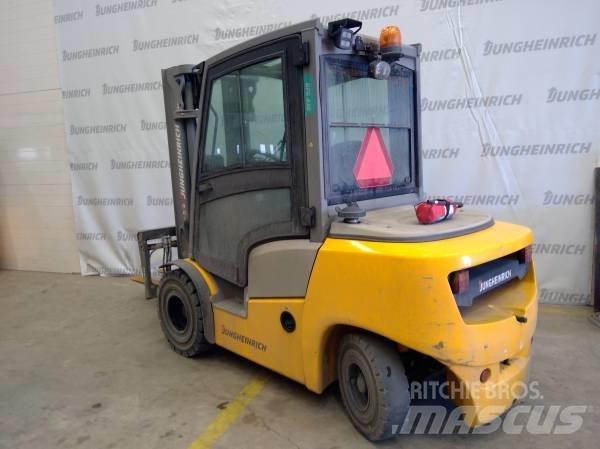 Jungheinrich DFG 430 Diesel Forklifts
