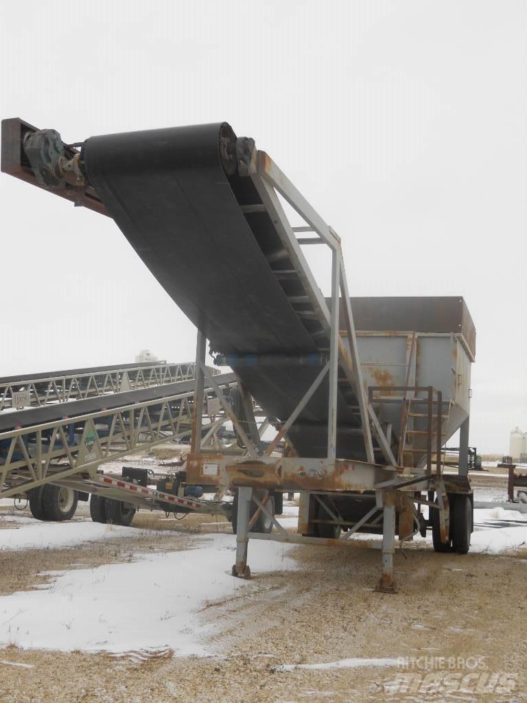 Clemro 4220 Grain Bins and Hoppers