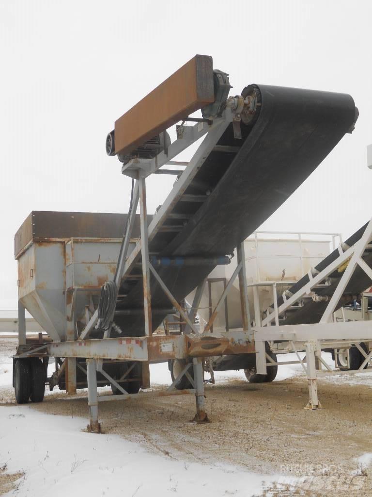 Clemro 4220 Grain Bins and Hoppers