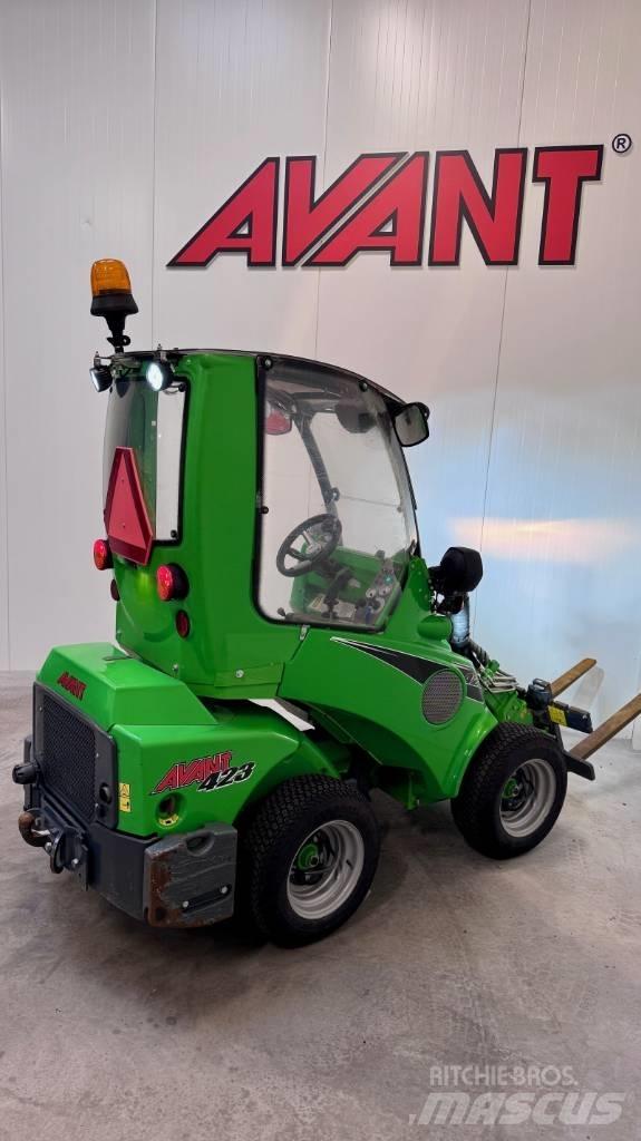 Avant 423 Skid Steer Loaders