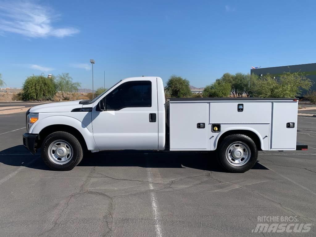 Ford F 350 HD Work Trucks / Municipal