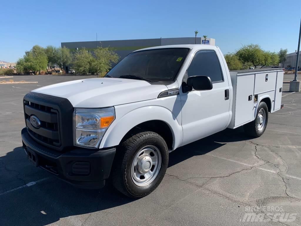 Ford F 350 HD Work Trucks / Municipal