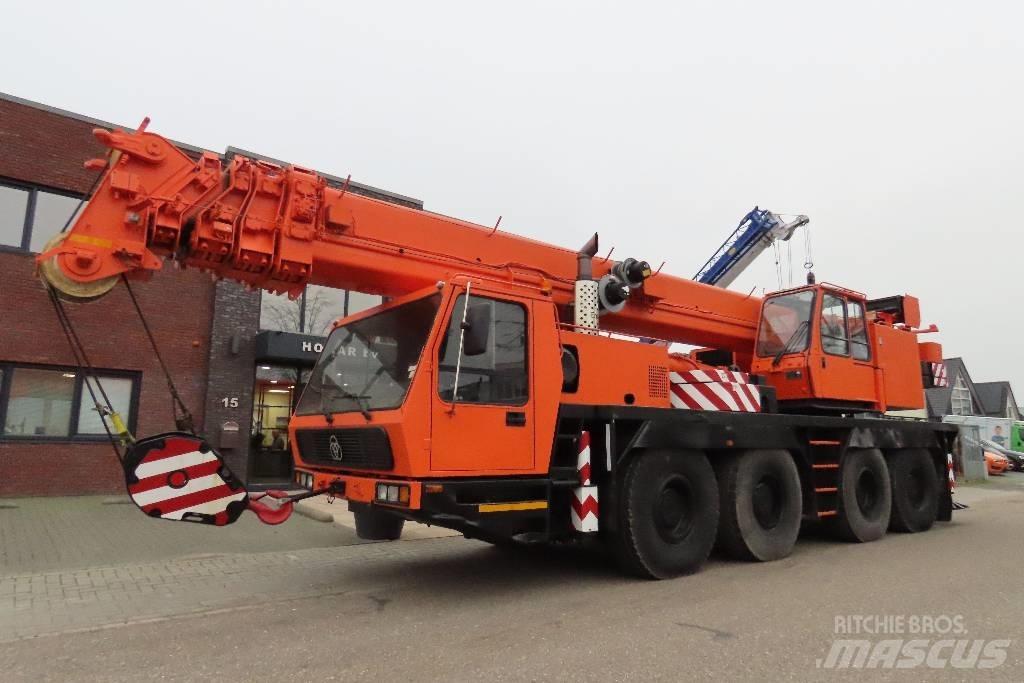 Krupp KMK 4080 Mobile and all terrain cranes