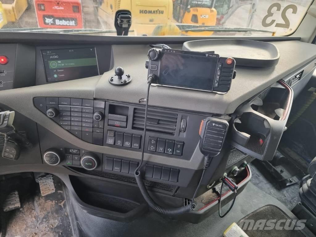 Volvo FH 540 Skip loader trucks