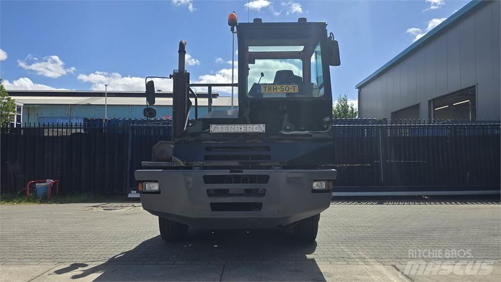 Terberg YT180 Shunt Trucks