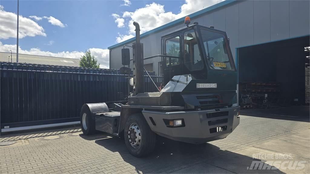 Terberg YT180 Shunt Trucks