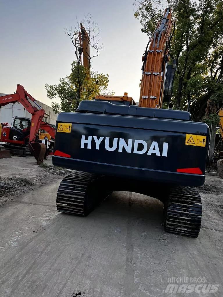 Hyundai 220LC-9 Crawler Excavators