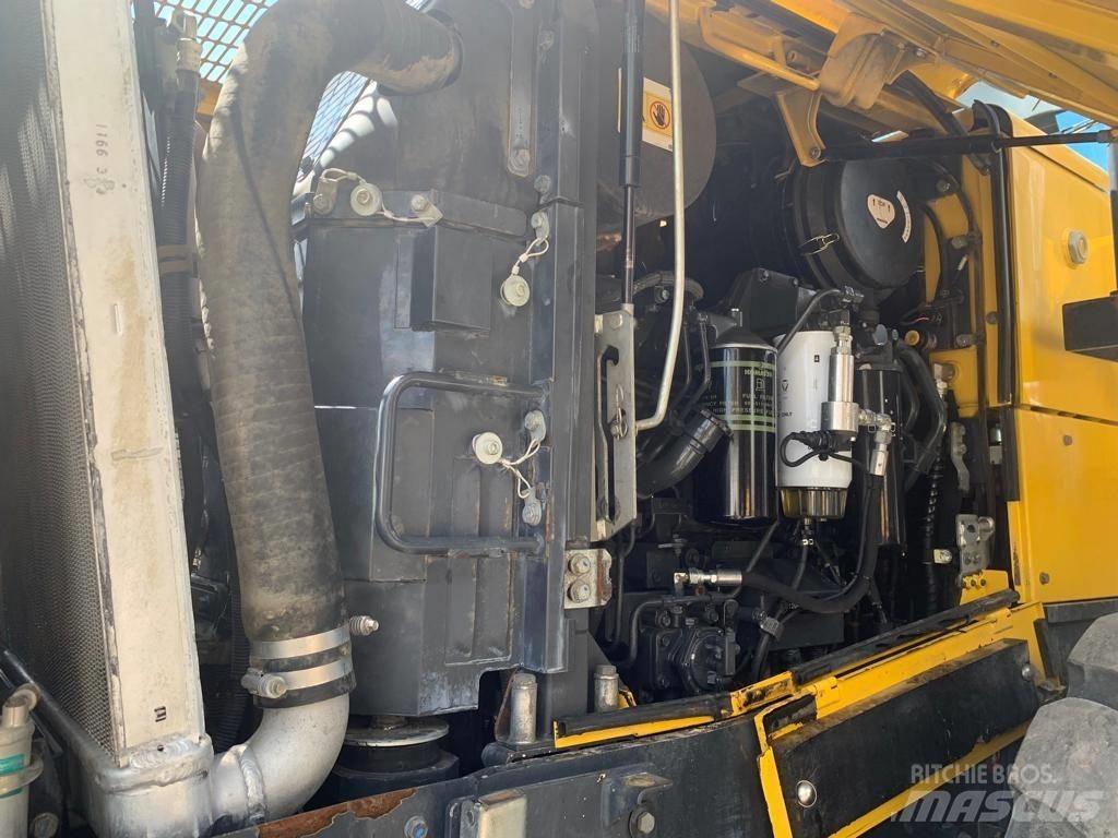 Komatsu WA 470-6 Wheel Loaders