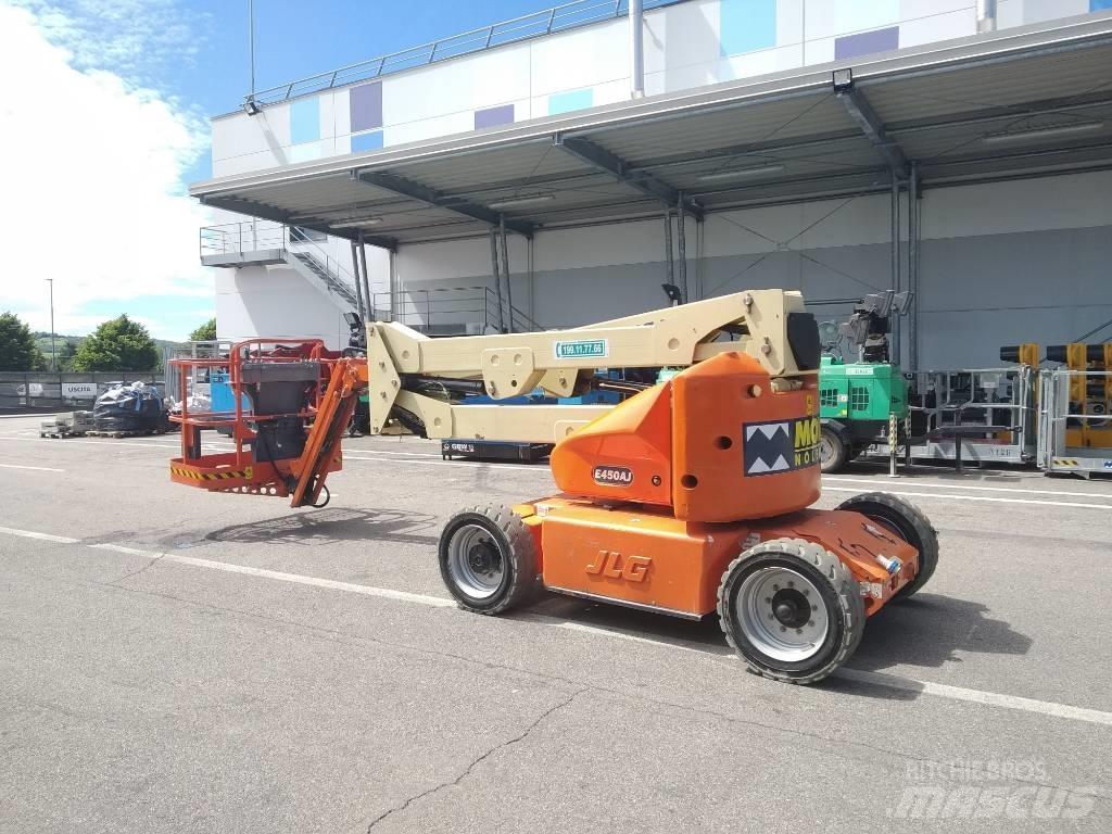 JLG E 450 AJ Articulated boom lifts