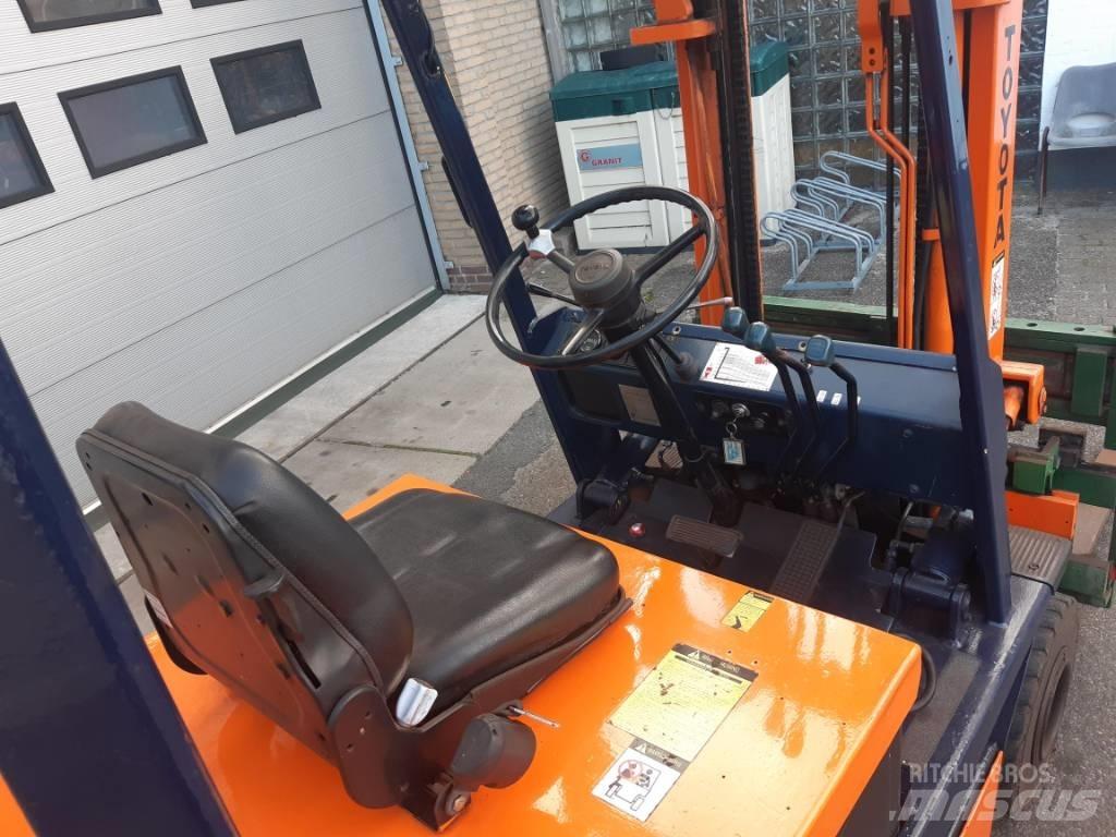 Toyota 4FB20 Electric Forklifts
