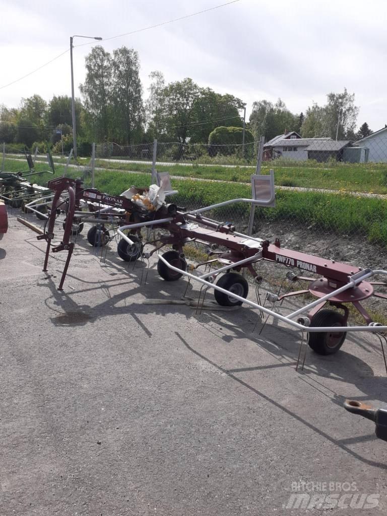 Pronar PWP 770 Rakes and tedders