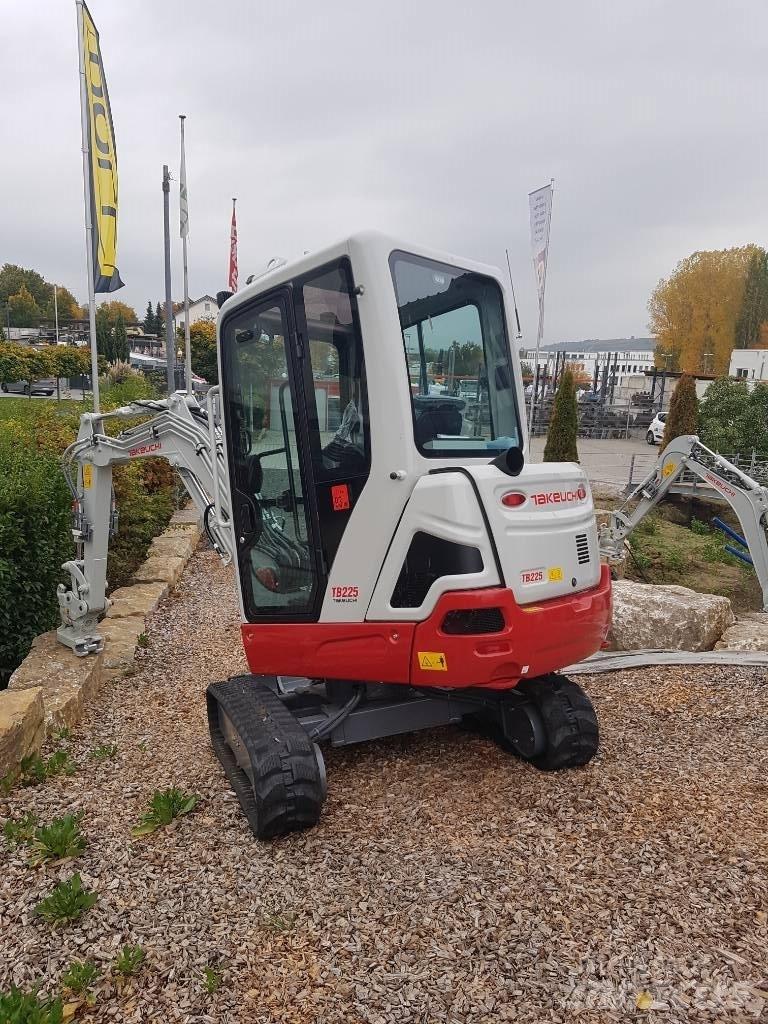 Takeuchi TB225 Mini Excavators <7t (Mini Diggers)