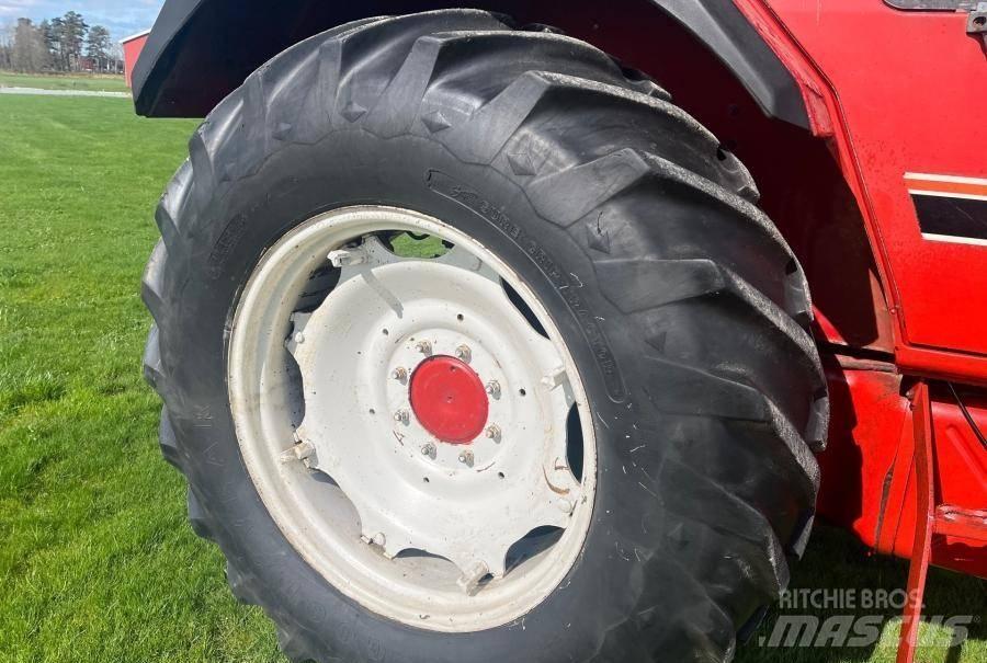 Case IH 844 XL Tractors