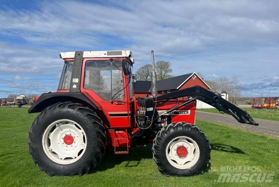 Case IH 844 XL Tractors