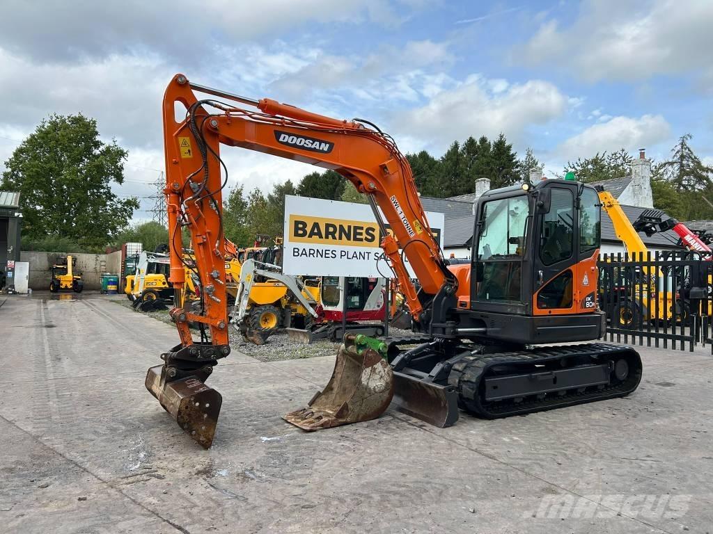 Doosan DX 80 R Mini excavators  7t - 12t
