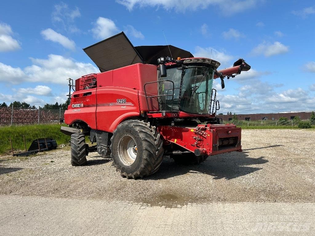 Case IH 7250 Combine Harvesters