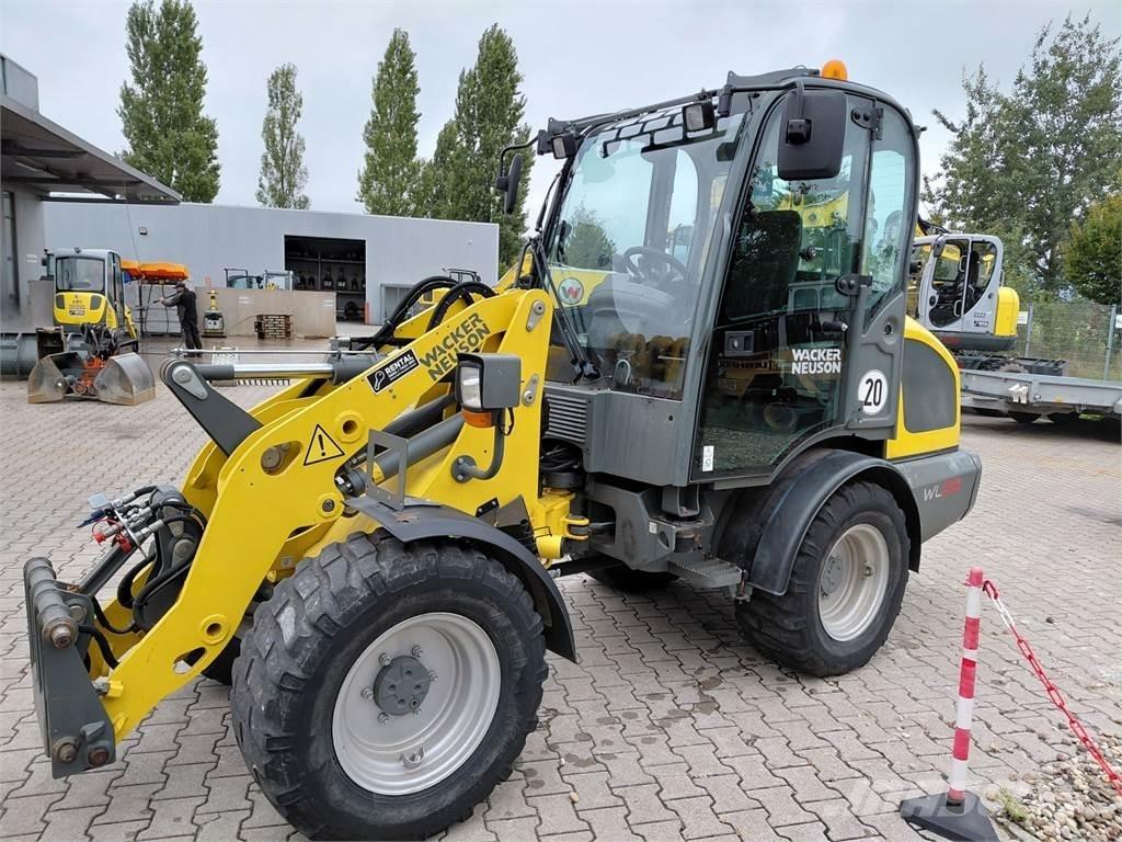 Wacker Neuson WL38 Wheel Loaders