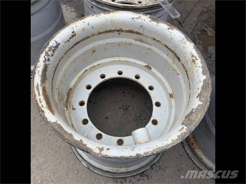 Gremo 1350 24x26,5 Tires, wheels and rims