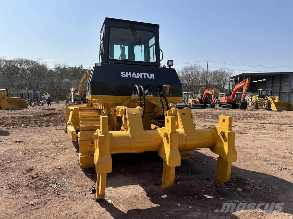 Shantui SD 22 Crawler dozers