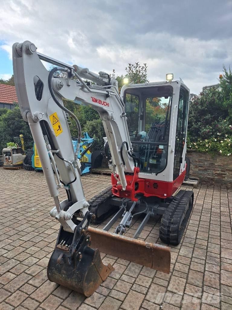 Takeuchi TB 225 Mini Excavators <7t (Mini Diggers)