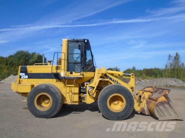 Komatsu WA 250 Wheel Loaders