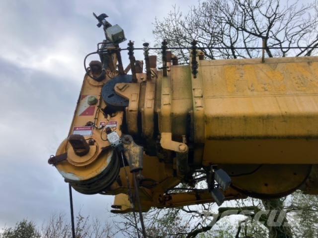 Grove 3050 Mobile and all terrain cranes