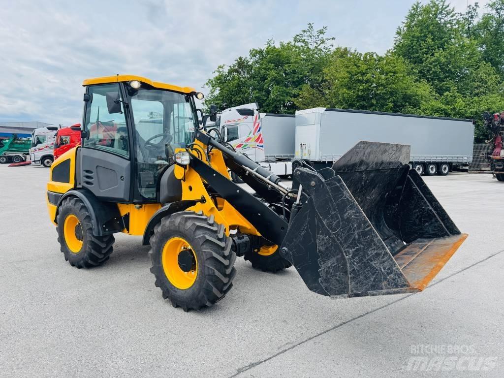 JCB 406 Wheel Loaders