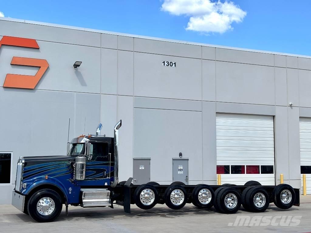Kenworth W 900 Conventional Trucks / Tractor Trucks