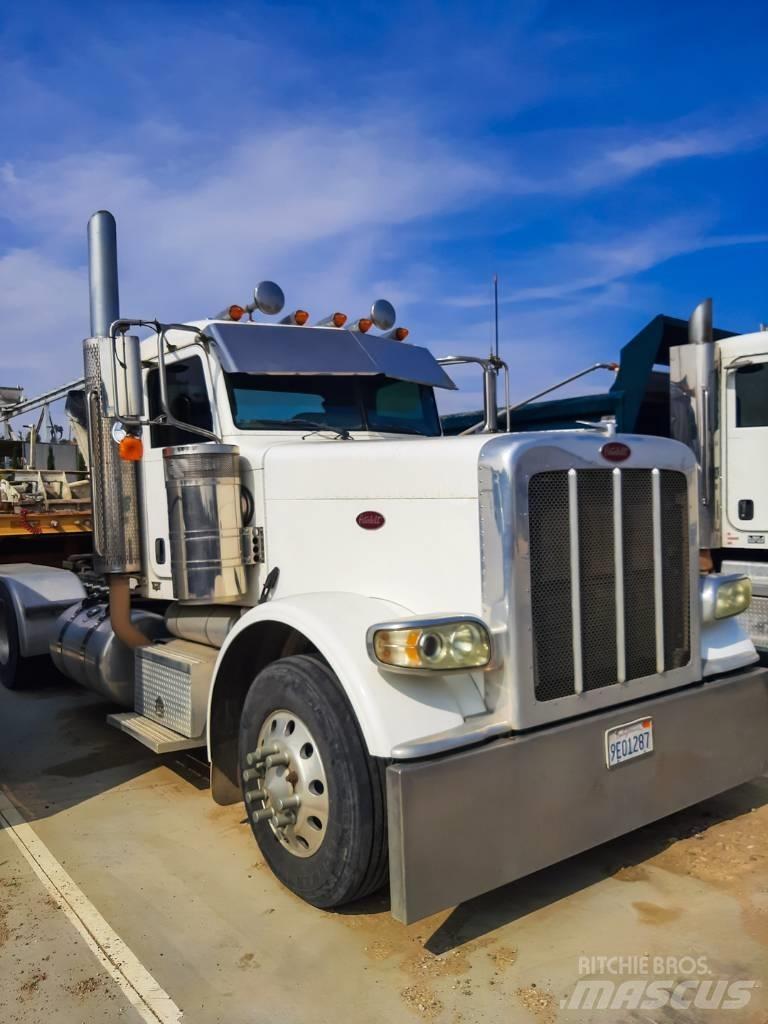 Peterbilt 388 Conventional Trucks / Tractor Trucks