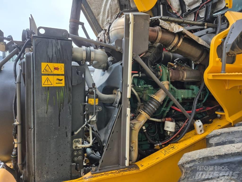 Volvo L90G Wheel Loaders