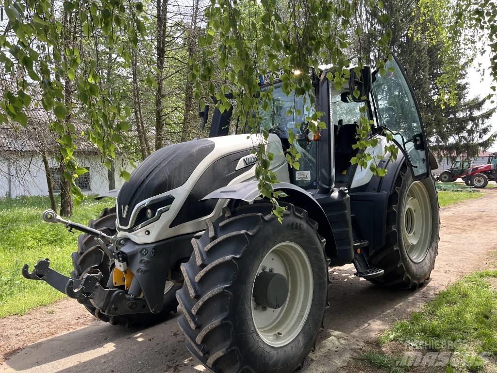 Valtra T 255 Tractors