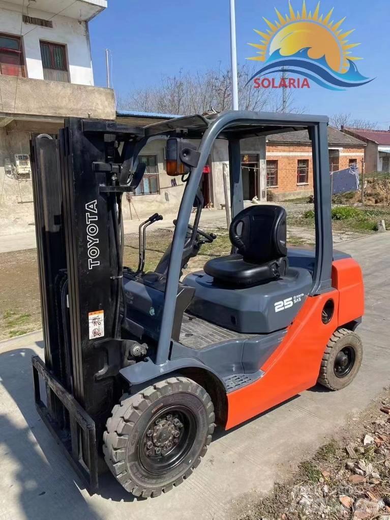 Toyota FD25 Diesel Forklifts