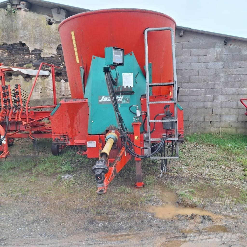 Jeantil KW12 C Mixer feeders