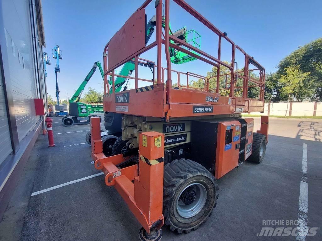 JLG 330 LRT Scissor Lifts
