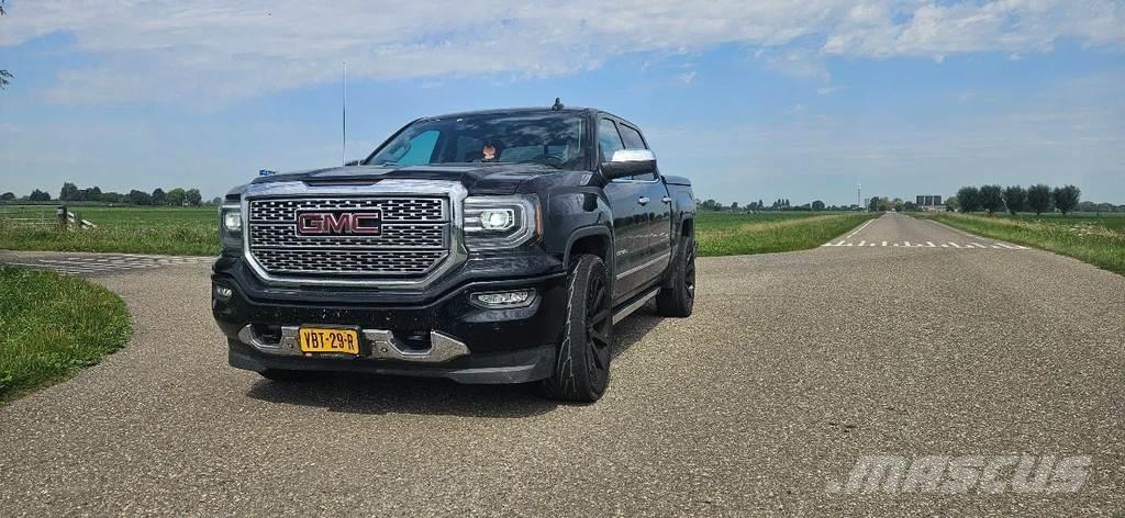 GMC Denali Sierra Automobiles / SUVS