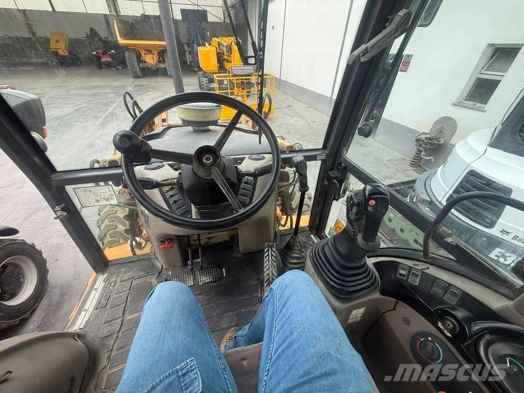 CASE 580 SR Backhoe Loaders