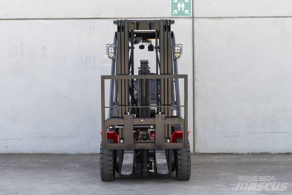 Manitou ME 425 LD Electric Forklifts