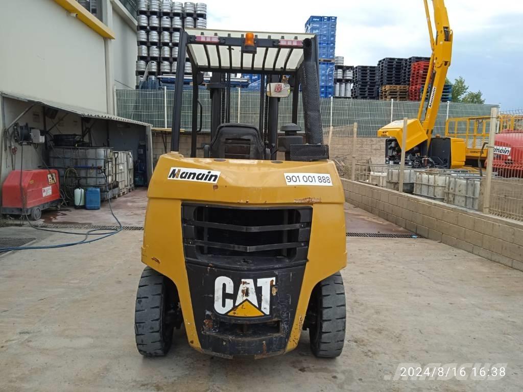 CAT DP 40 Diesel Forklifts