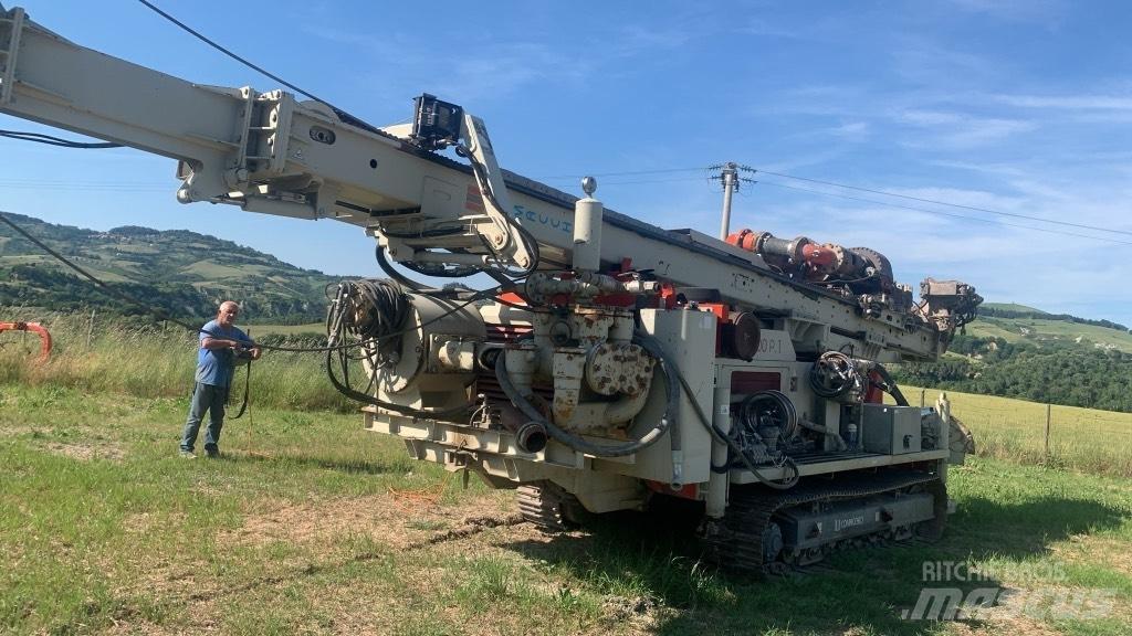 Comacchio MC 900 P1 Water Well Drilling Rigs