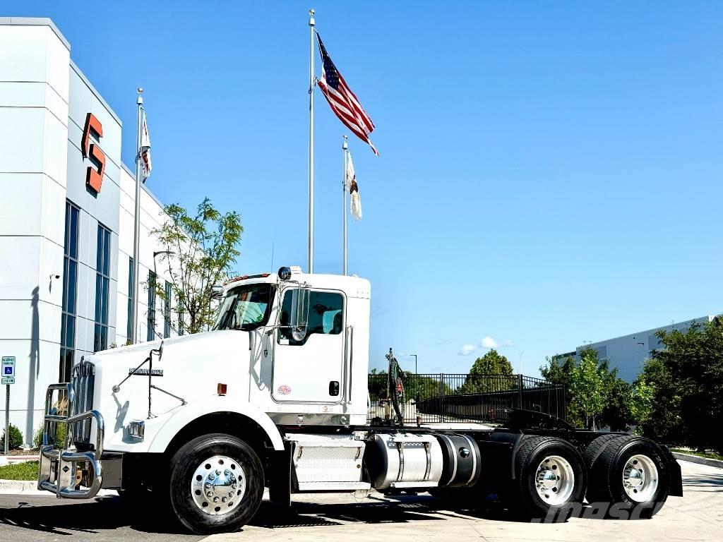 Kenworth T 800 Conventional Trucks / Tractor Trucks