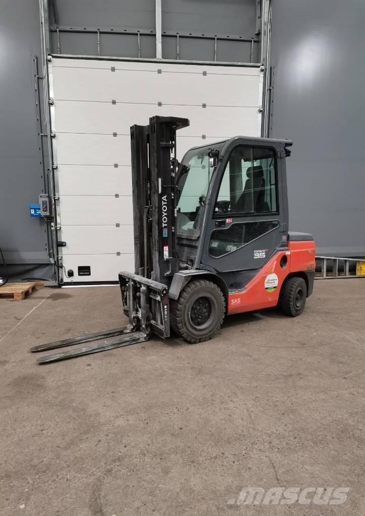 Toyota 8FDJ35F Diesel Forklifts