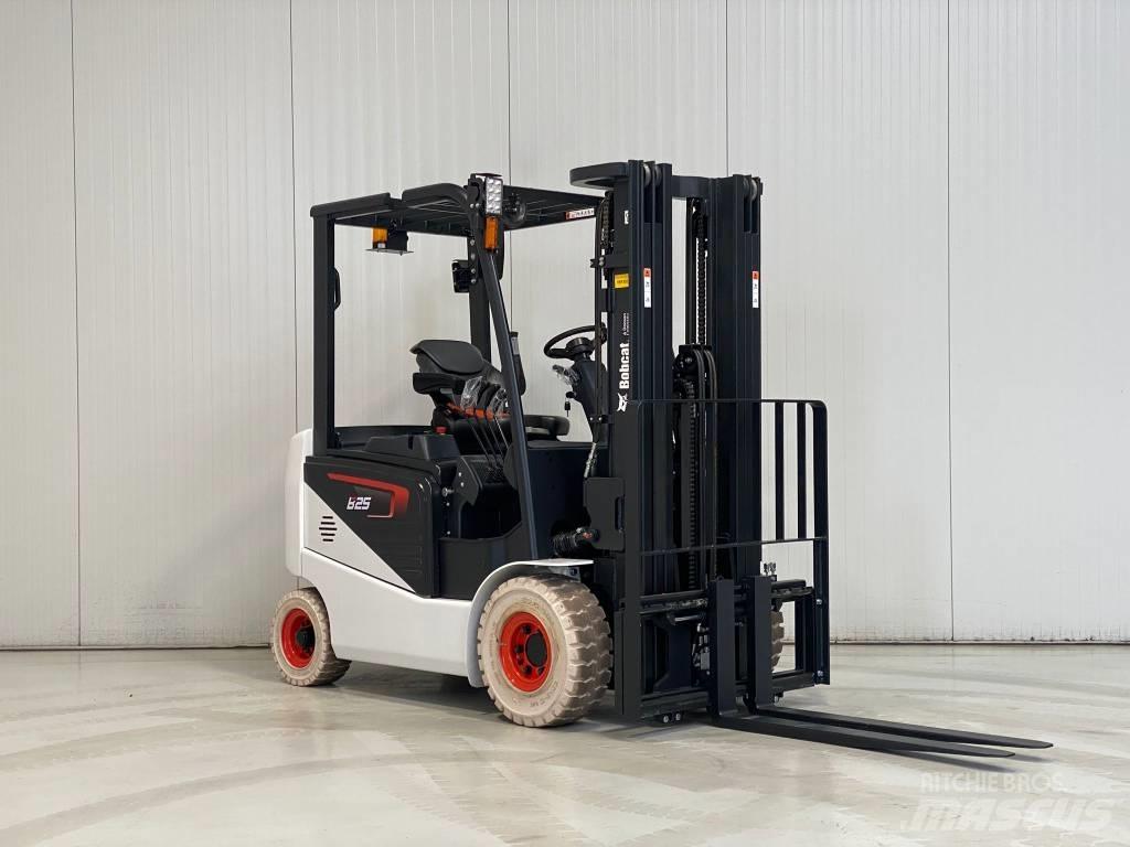 Bobcat B25NS Electric Forklifts
