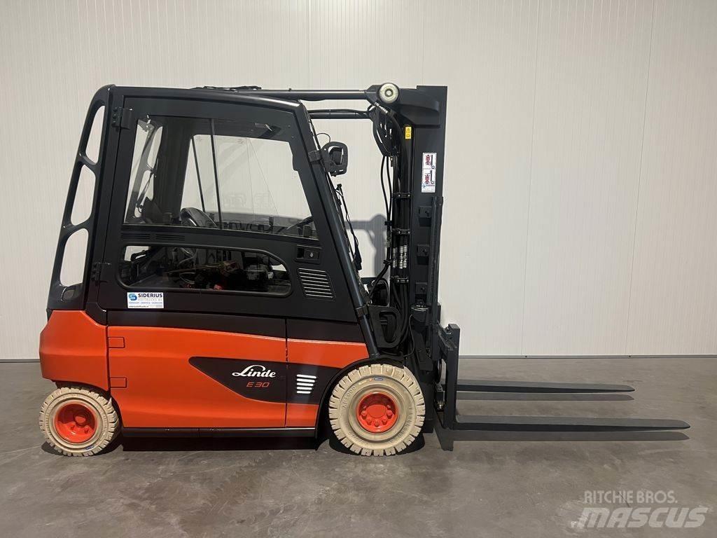 Linde E30L-01 Electric Forklifts