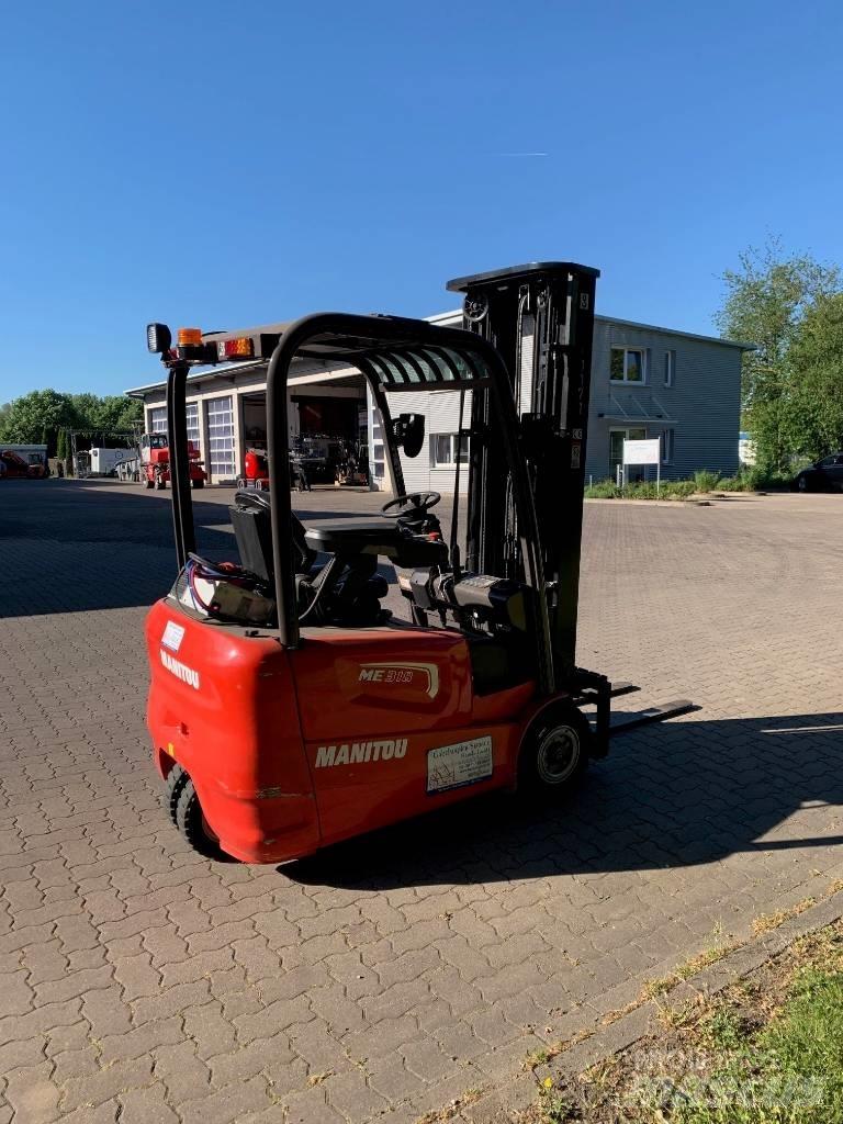 Manitou ME318 Electric Forklifts