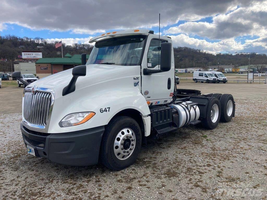 International LT Conventional Trucks / Tractor Trucks