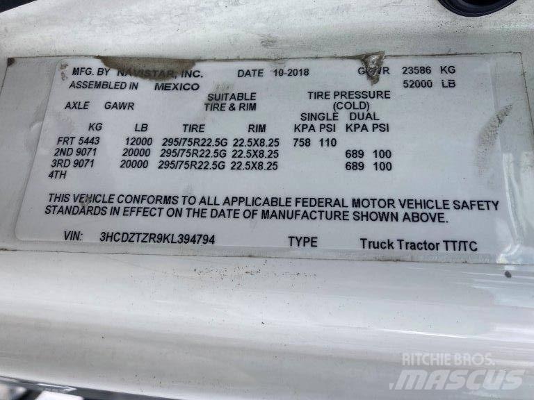 International LT Conventional Trucks / Tractor Trucks